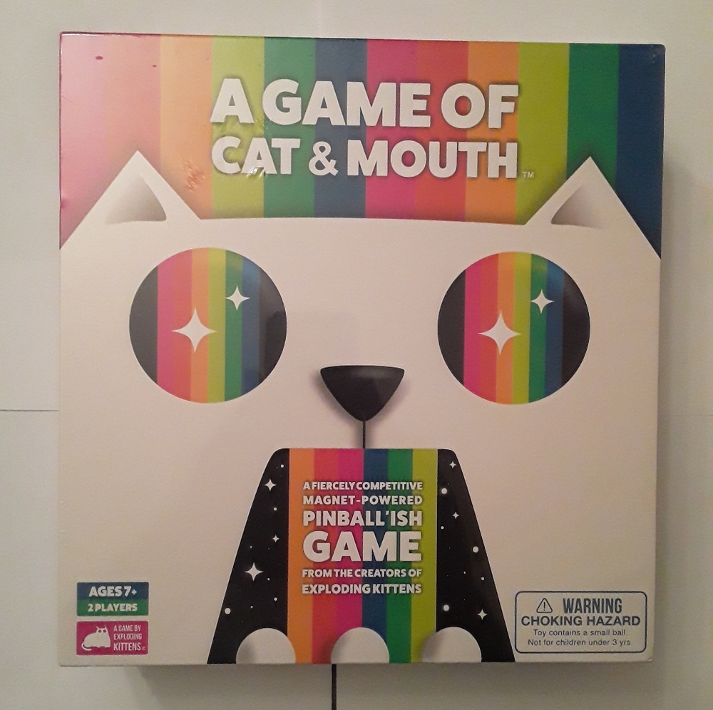 A game of Cat and mouse pinnball  board game